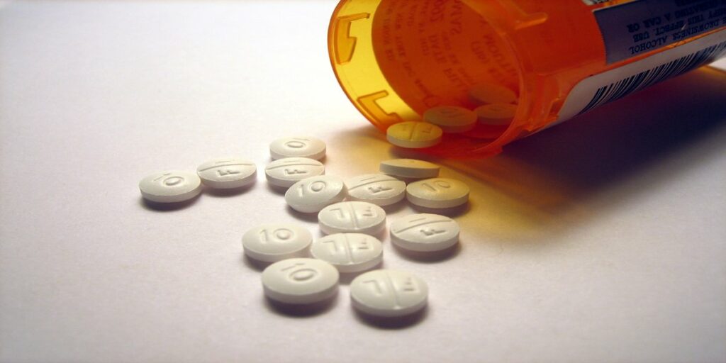 Escitalopram causes weight loss